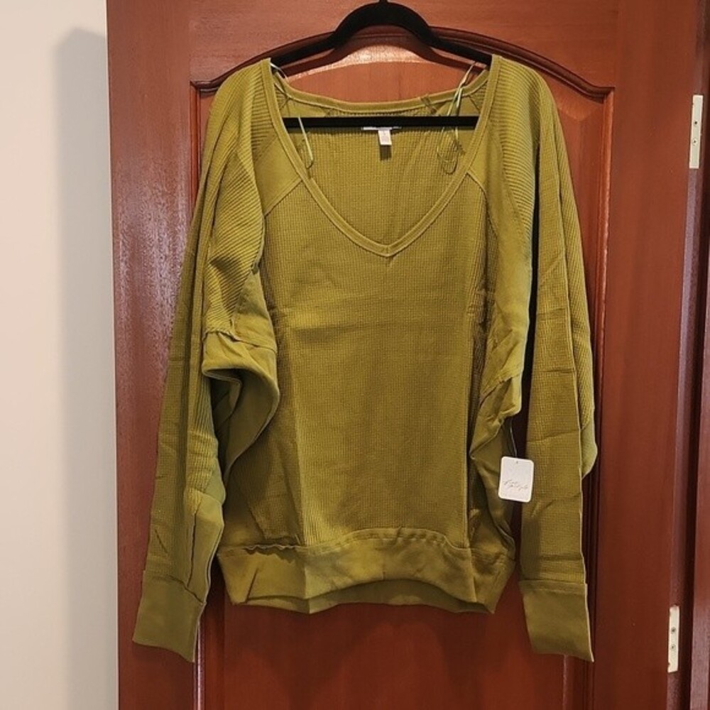 Free People Santa Clara Thermal Shirt Top Long Sleeve Green size L - Picture 8 of 14